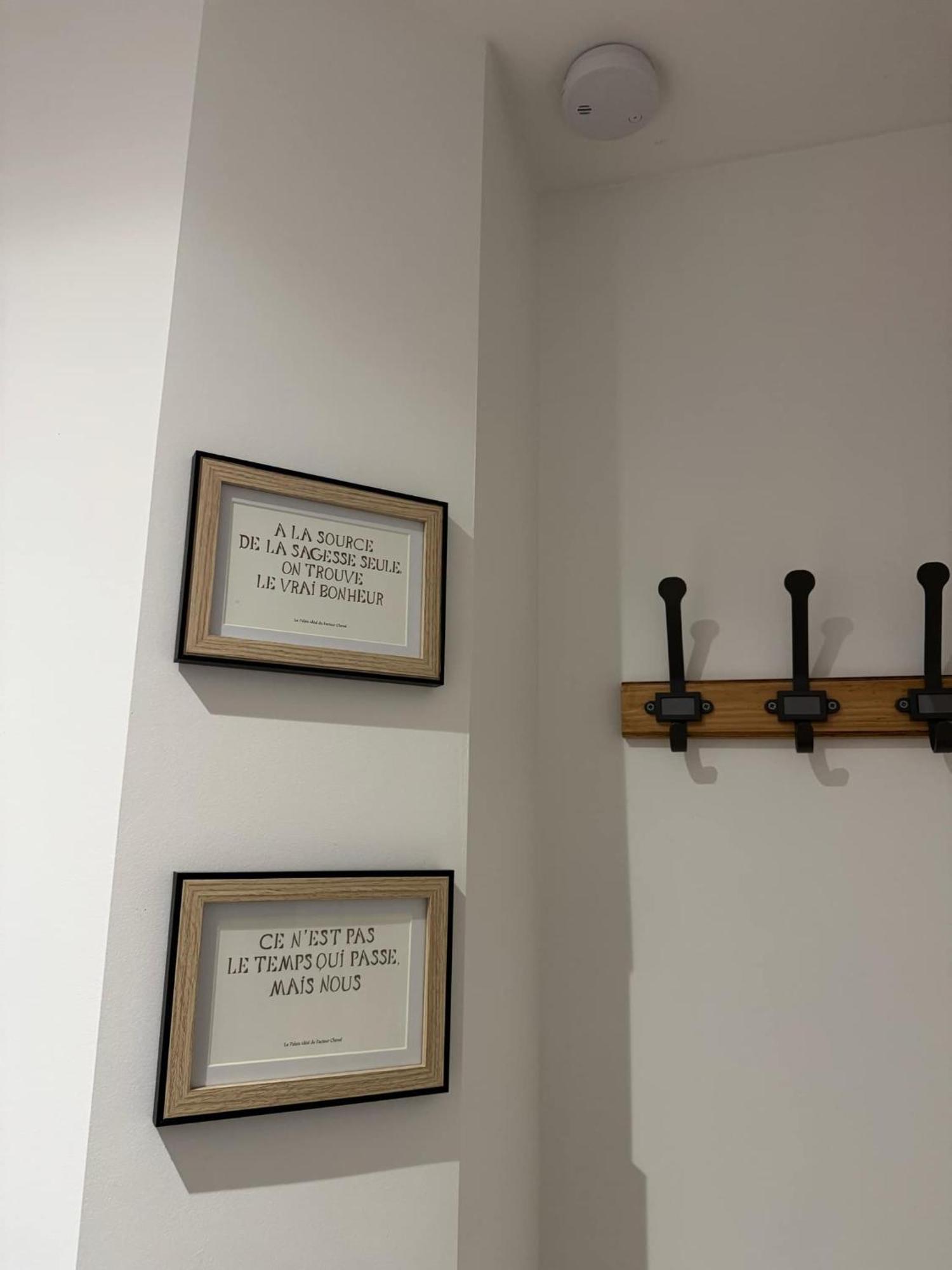 Apartament Chez Christian Et Valerie Rocbaron Zewnętrze zdjęcie